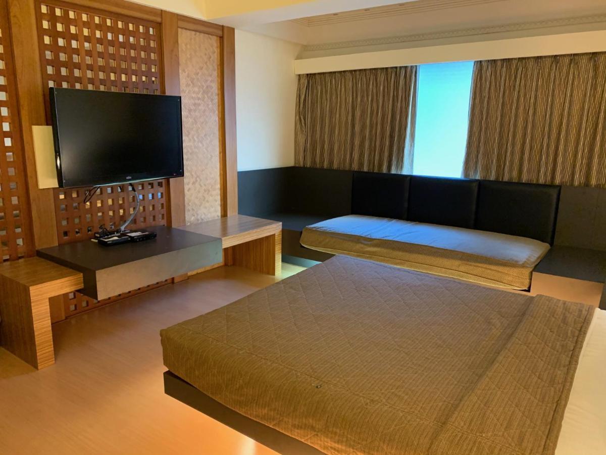Yhc Hotel Tajnan Kültér fotó