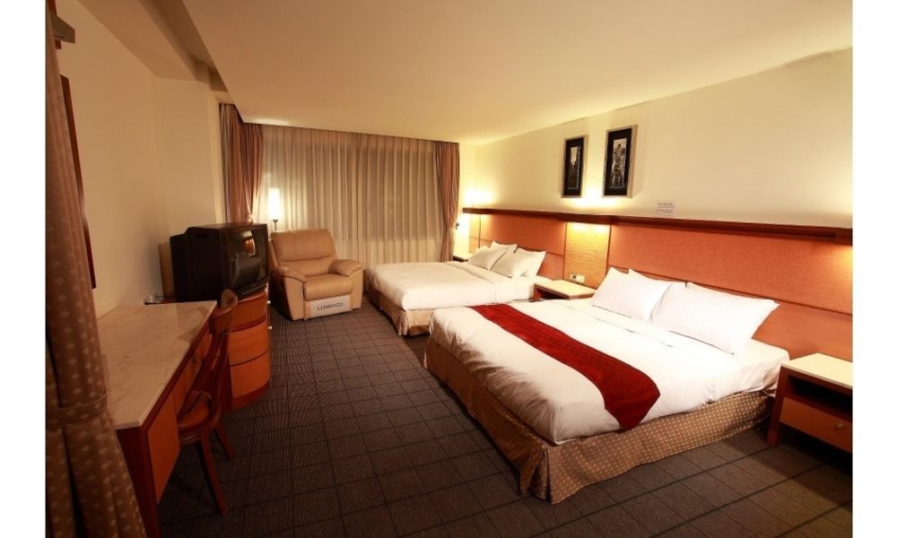Yhc Hotel Tajnan Kültér fotó