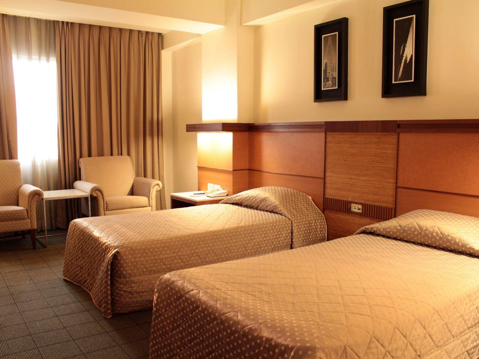 Yhc Hotel Tajnan Kültér fotó