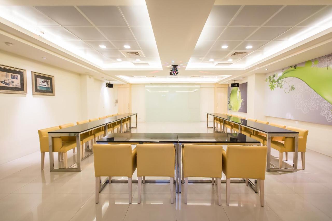 Yhc Hotel Tajnan Kültér fotó