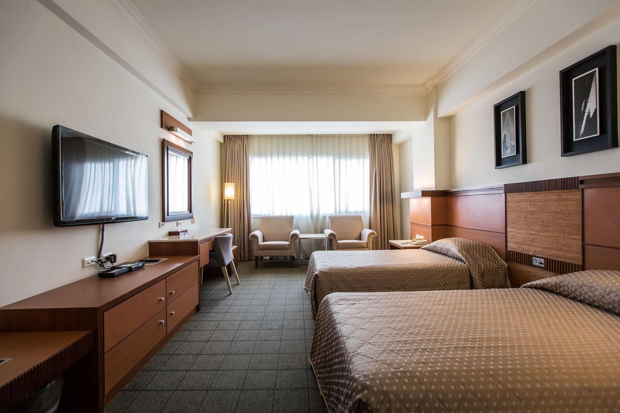 Yhc Hotel Tajnan Kültér fotó
